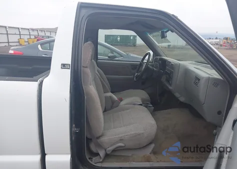 1996 Chevrolet S Truck S10 z USA, uszkodzony, nr VIN 1GCCS14X8T8137696